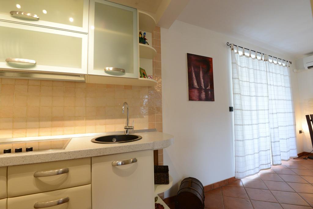 Roberta Apartment